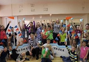 Около четырех тысяч детей и взрослых приняли участие в летних мероприятиях Ломоносовского Дворца культуры 